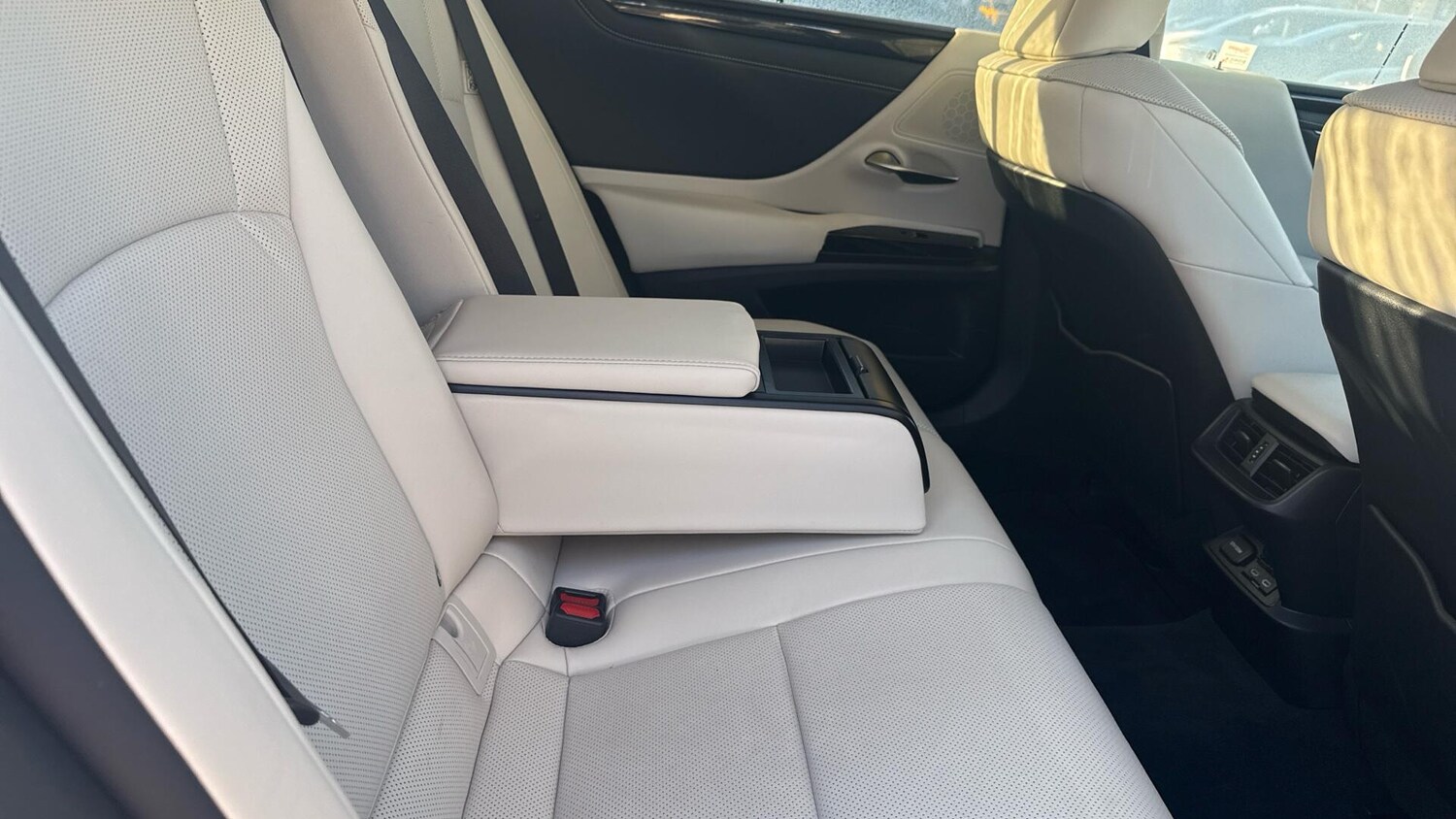 Used Lexus ES 2023 for sale - 76765189: Photo 33