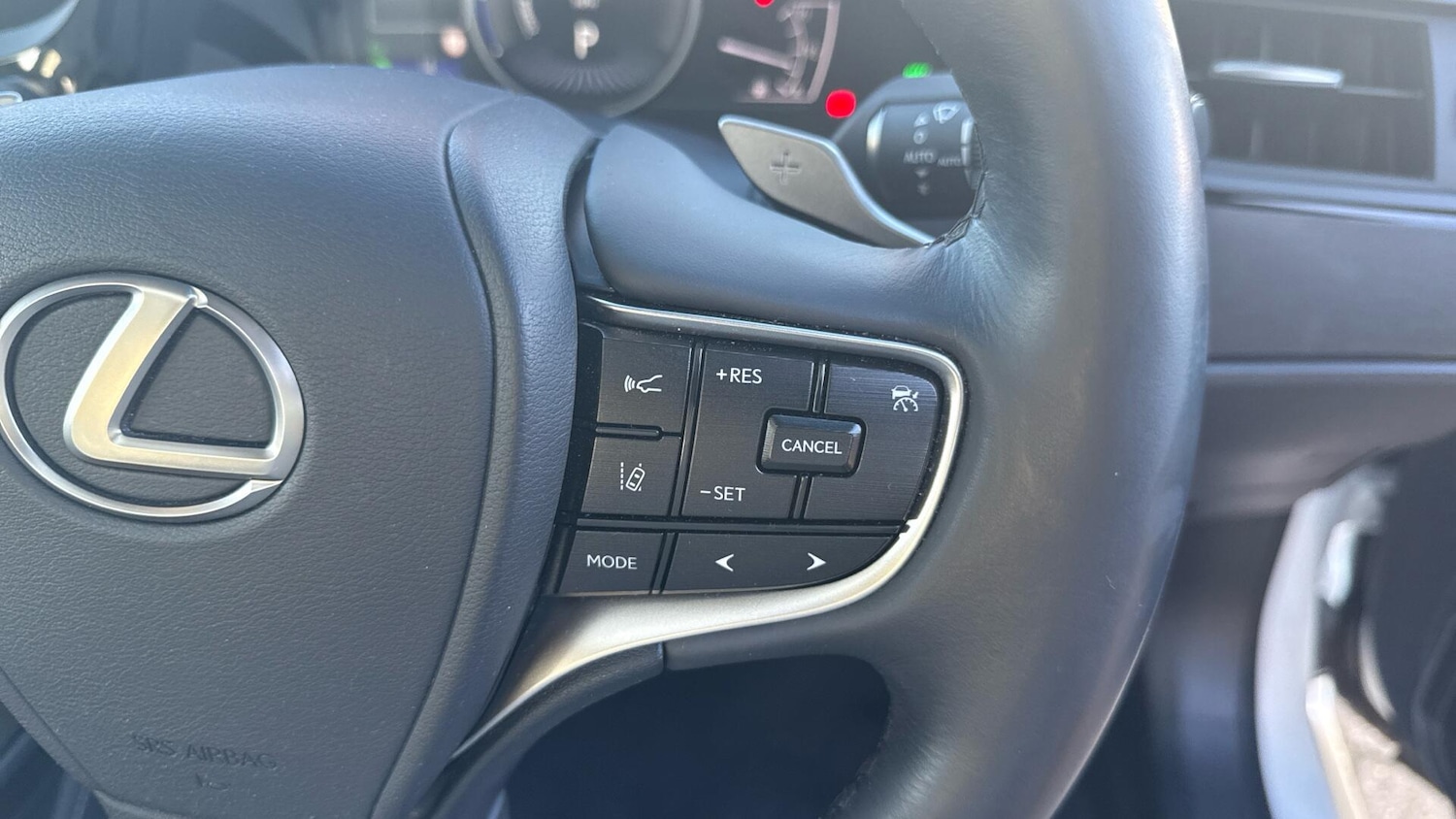 Used Lexus ES 2023 for sale - 76765189: Photo 39