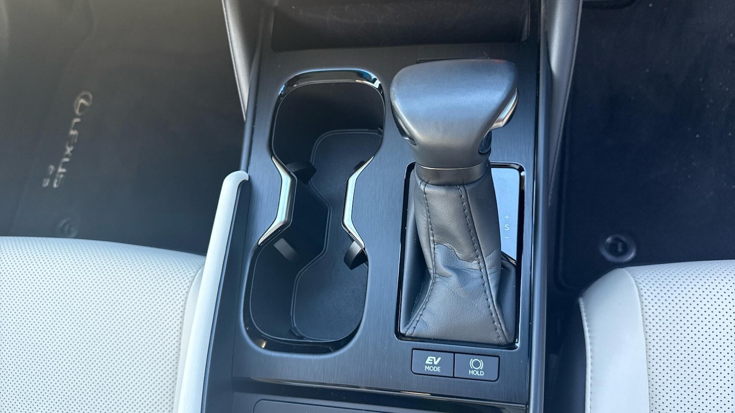 Used Lexus ES 2023 for sale - 76765189: Photo 42