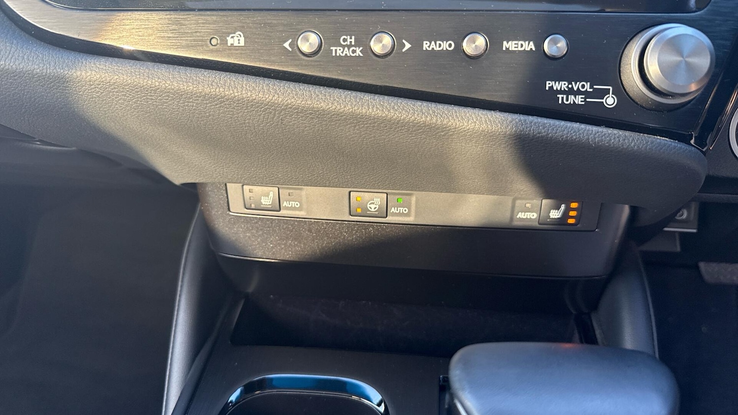 Used Lexus ES 2023 for sale - 76765189: Photo 43