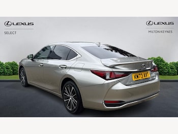 Used Lexus ES 2023 for sale - 76151405: Photo 2