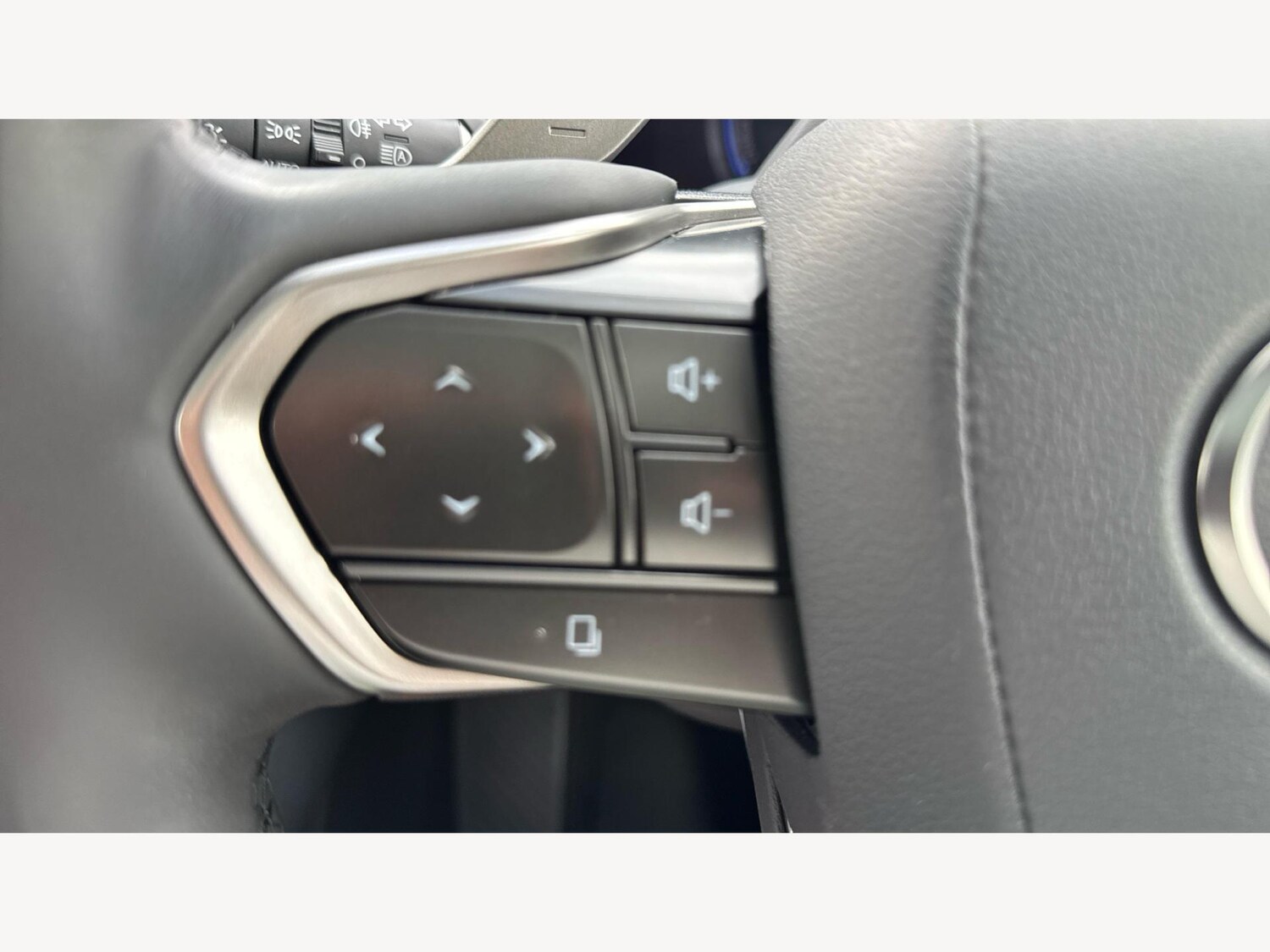 Used Lexus RZ 2024 for sale - 76620191: Photo 31