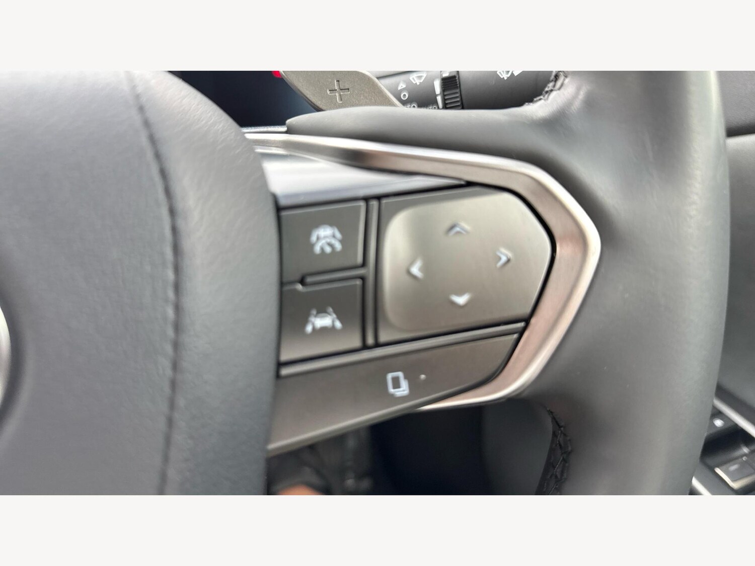 Used Lexus RZ 2024 for sale - 76620191: Photo 32