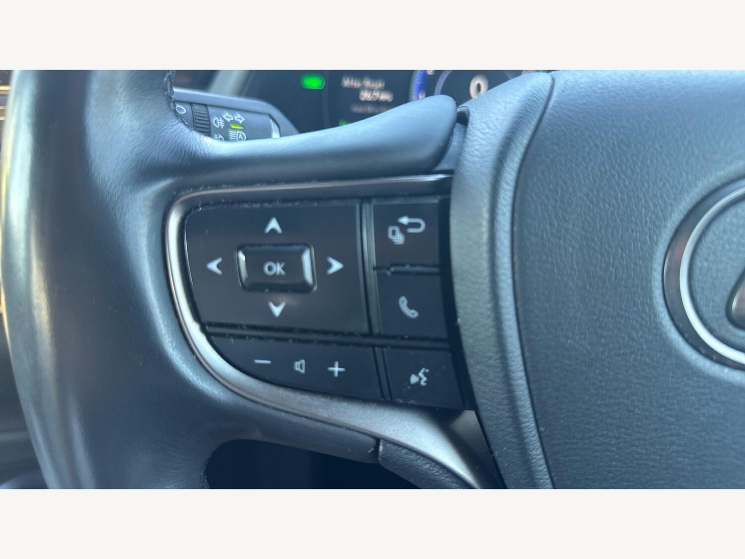 Used Lexus UX 2023 for sale - 77958430: Photo 30