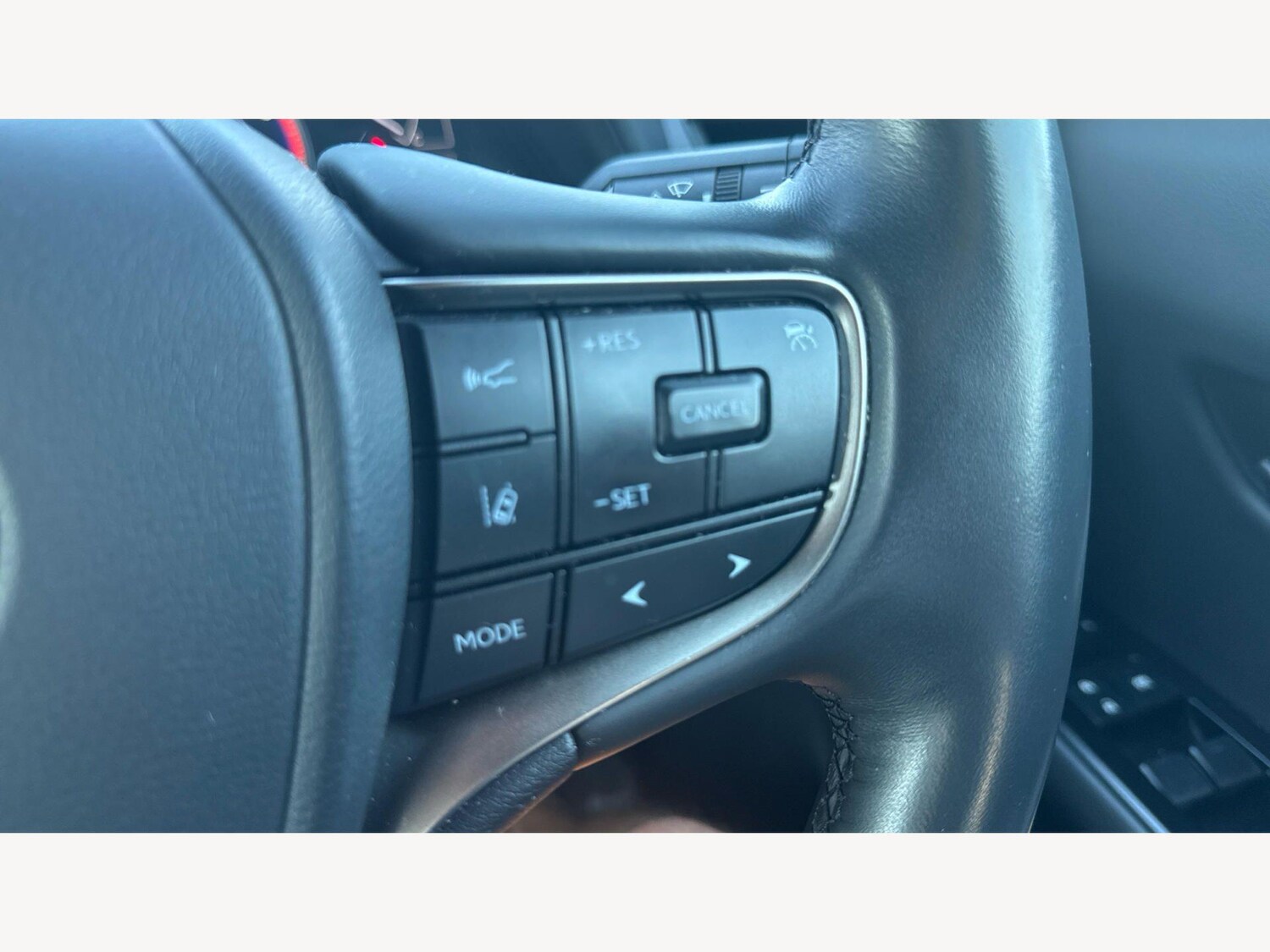 Used Lexus UX 2023 for sale - 77958430: Photo 31