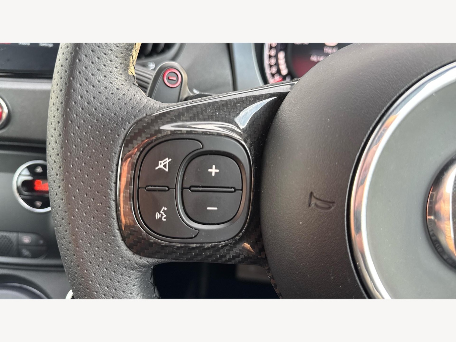 Used Abarth 695 2024 for sale - 77143556: Photo 29