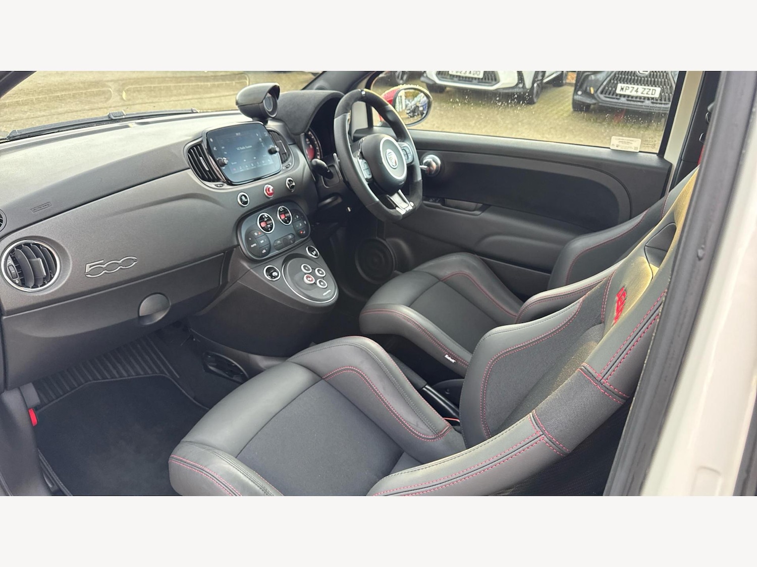 Used Abarth 695 2024 for sale - 77143556: Photo 8