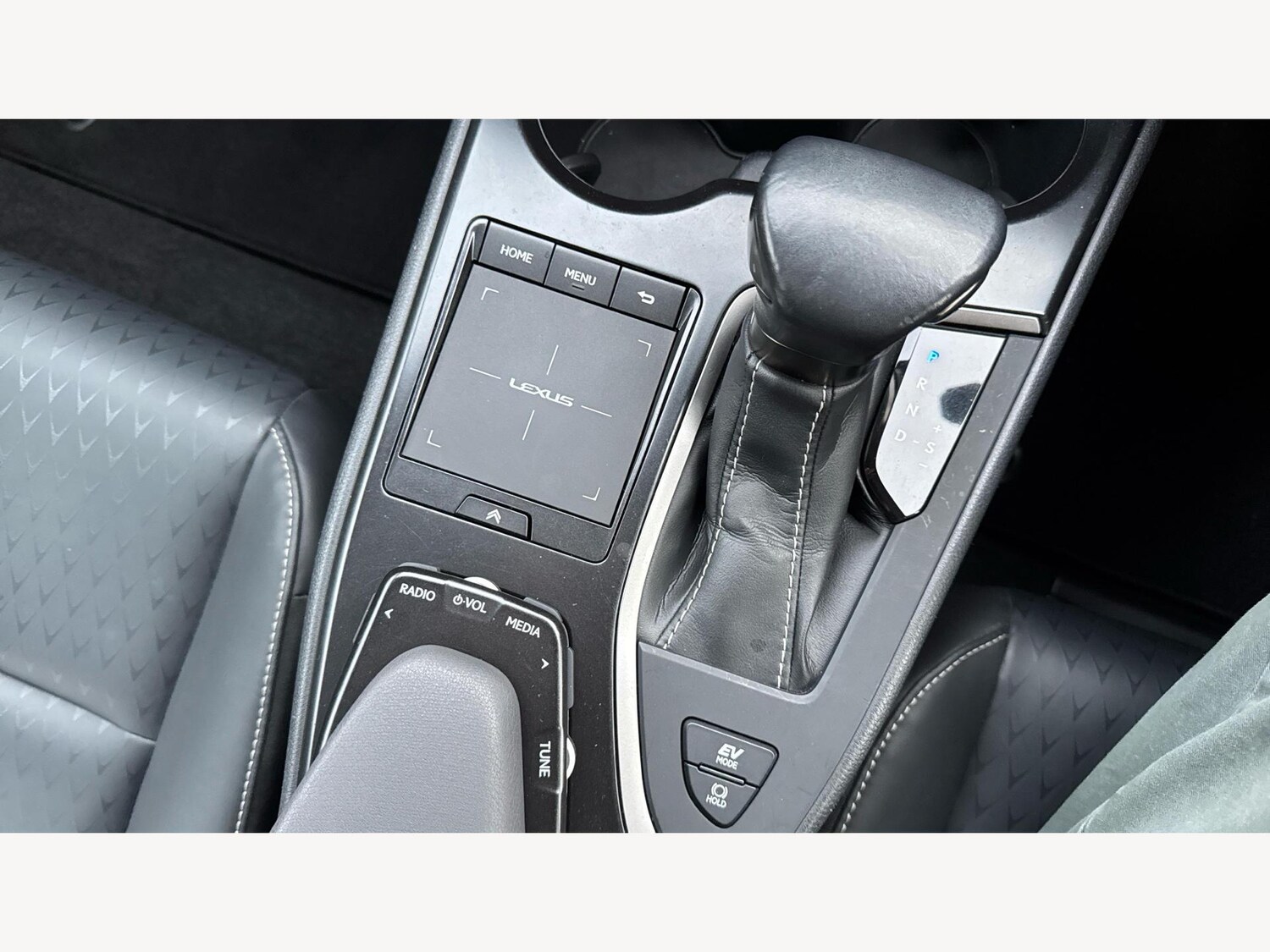 Used Lexus UX 2022 for sale - 76765217: Photo 30