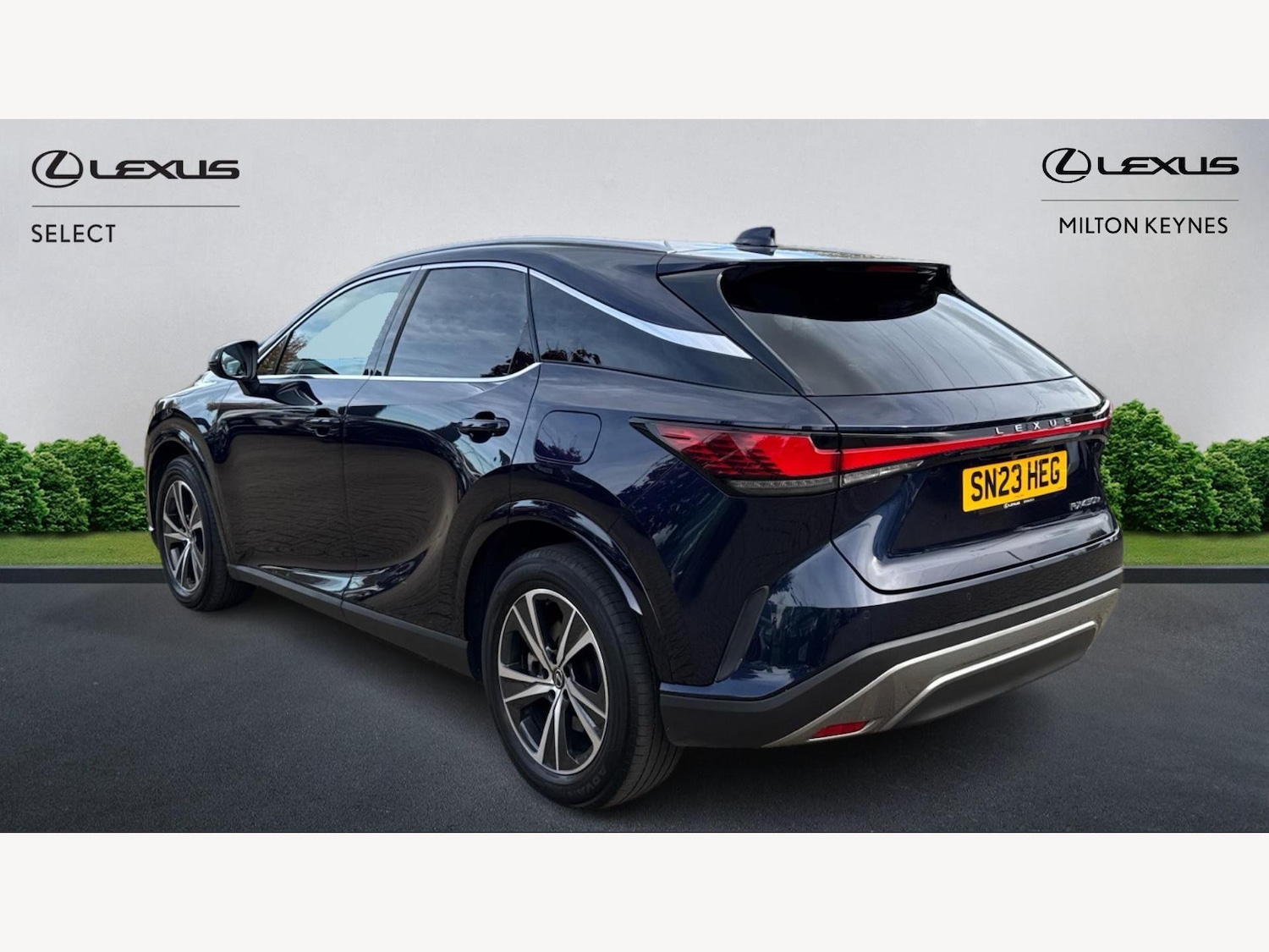 Used Lexus RX 2023 for sale - 76388357: Photo 2