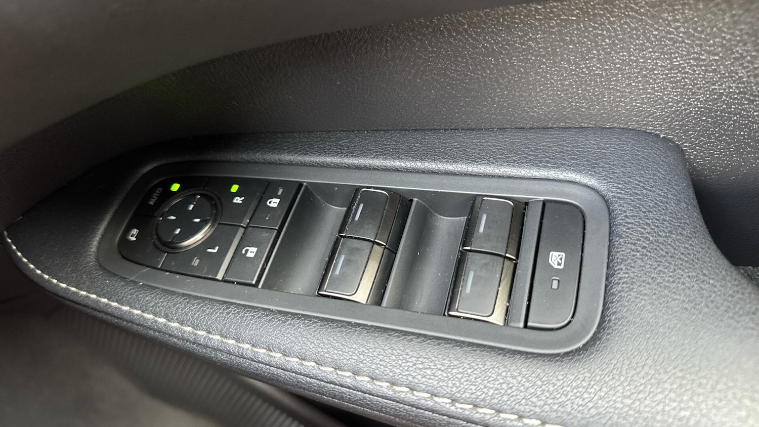 Used Lexus RX 2023 for sale - 76388357: Photo 36