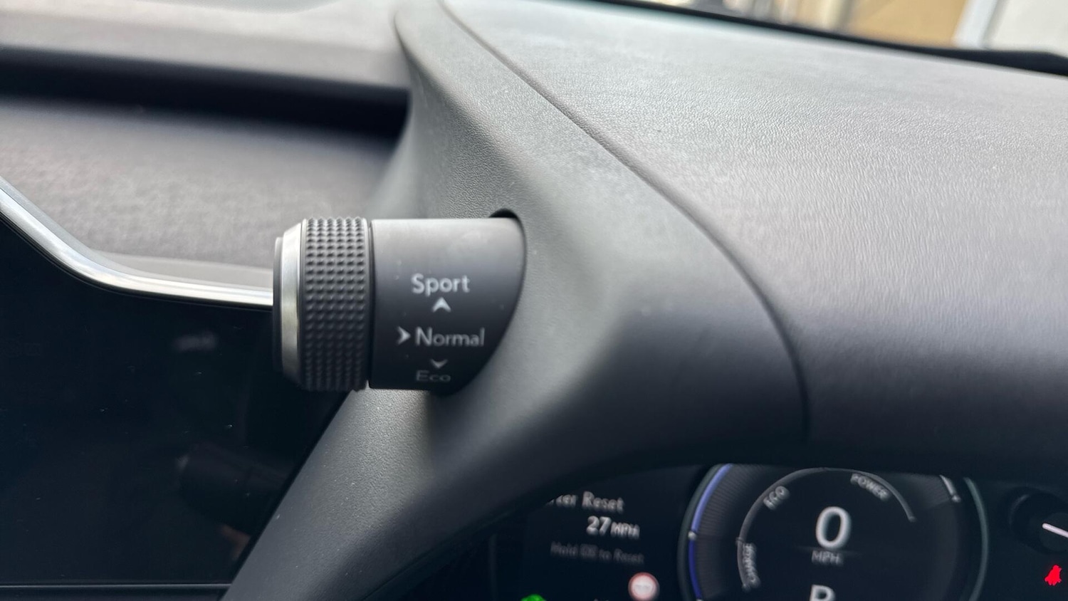 Used Lexus UX 2023 for sale - 76702192: Photo 33