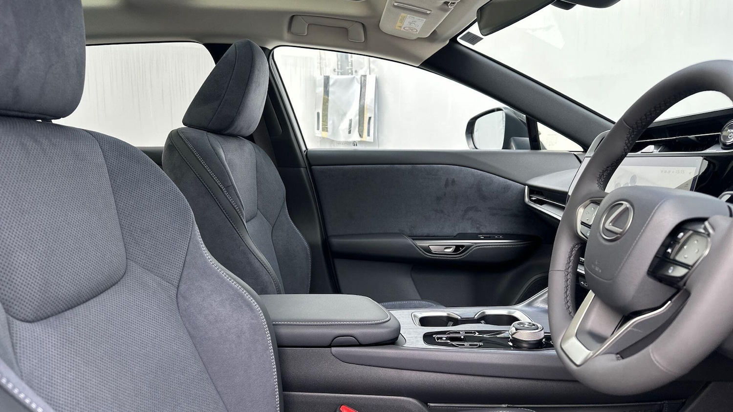 Used Lexus RZ 2025 for sale - 77202439: Photo 11