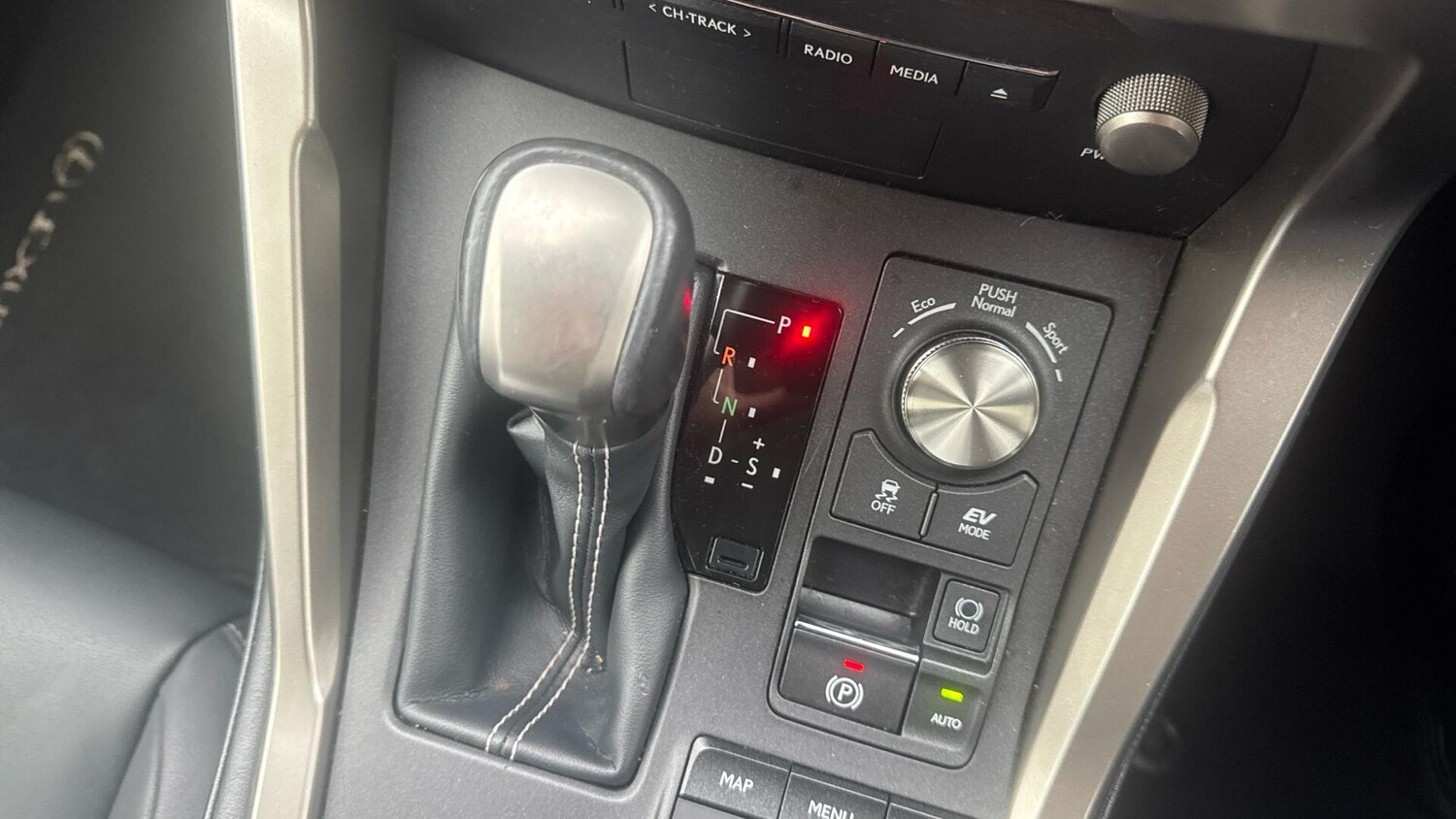 Used Lexus NX 2019 for sale - 77977702: Photo 32