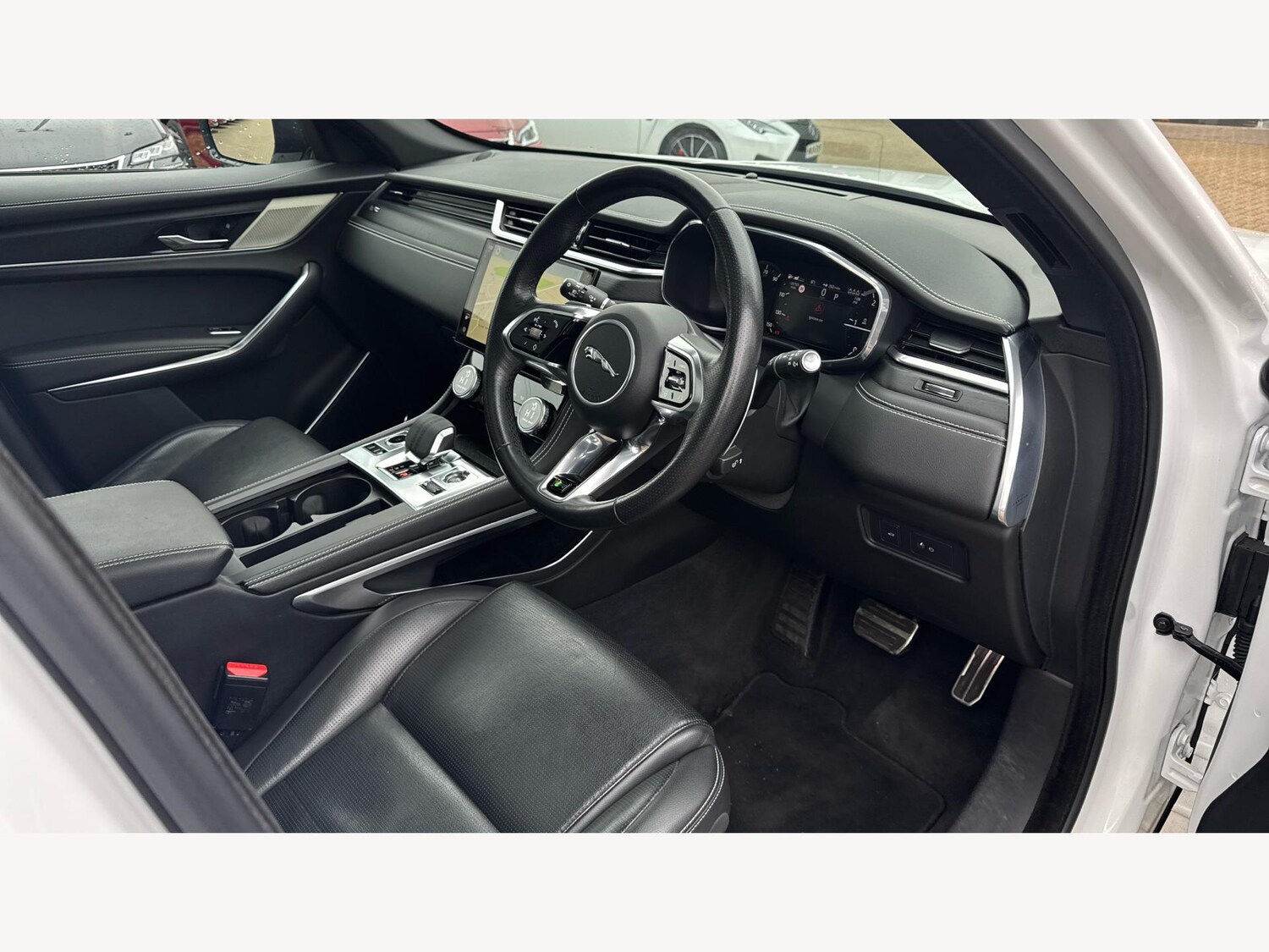 Used Jaguar F-Pace 2023 for sale - 78047132: Photo 15