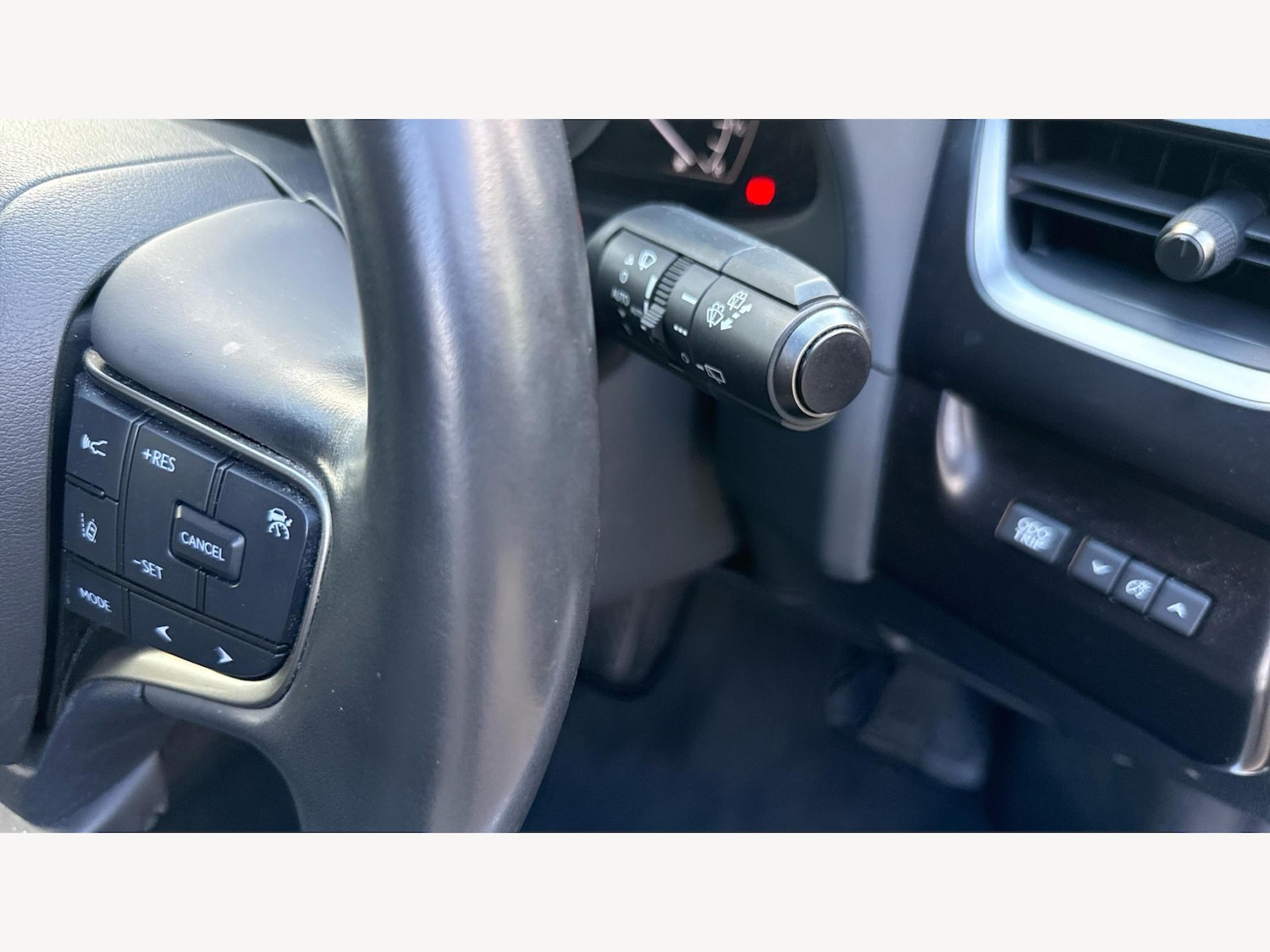 Used Lexus UX 2022 for sale - 75927718: Photo 26