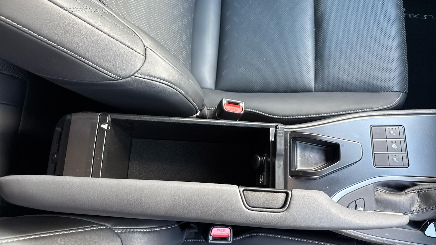 Used Lexus UX 2022 for sale - 75927718: Photo 35