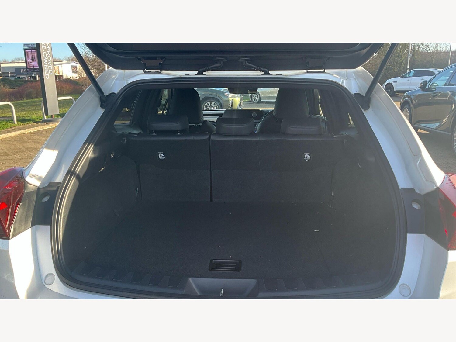 Used Lexus UX 2022 for sale - 77611960: Photo 17