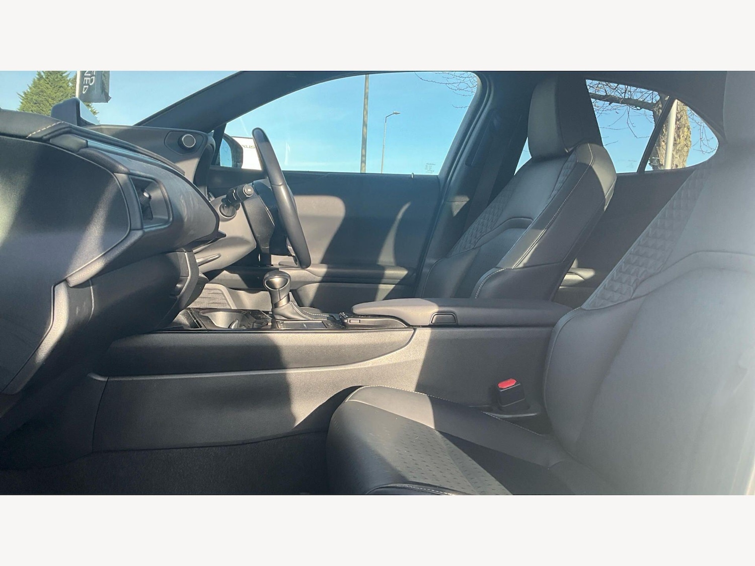 Used Lexus UX 2022 for sale - 77611960: Photo 8
