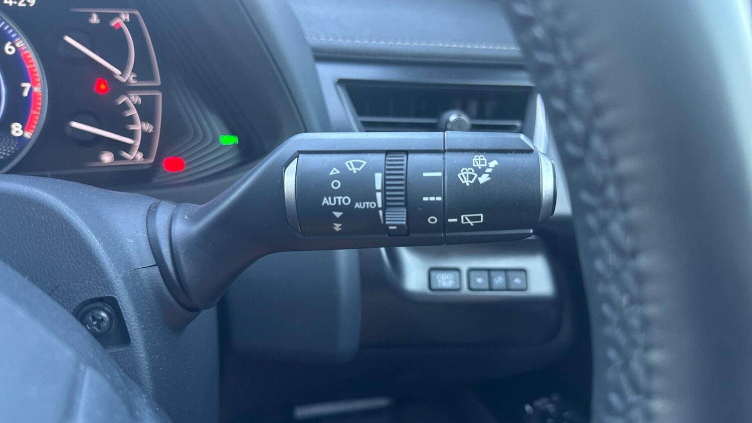 Used Lexus UX 2023 for sale - 78058504: Photo 33