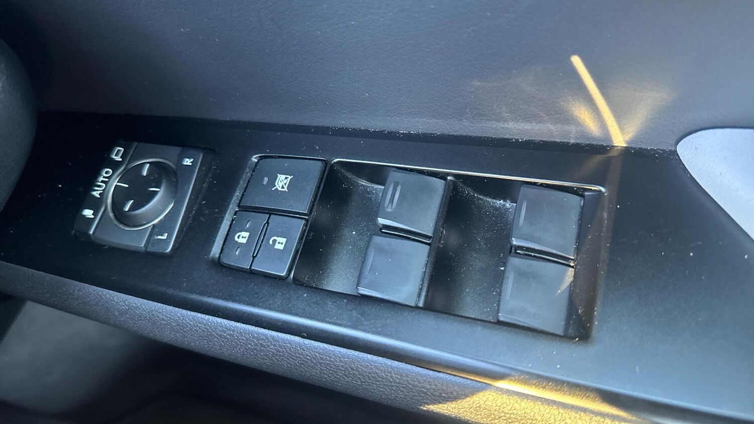 Used Lexus UX 2023 for sale - 78058504: Photo 34