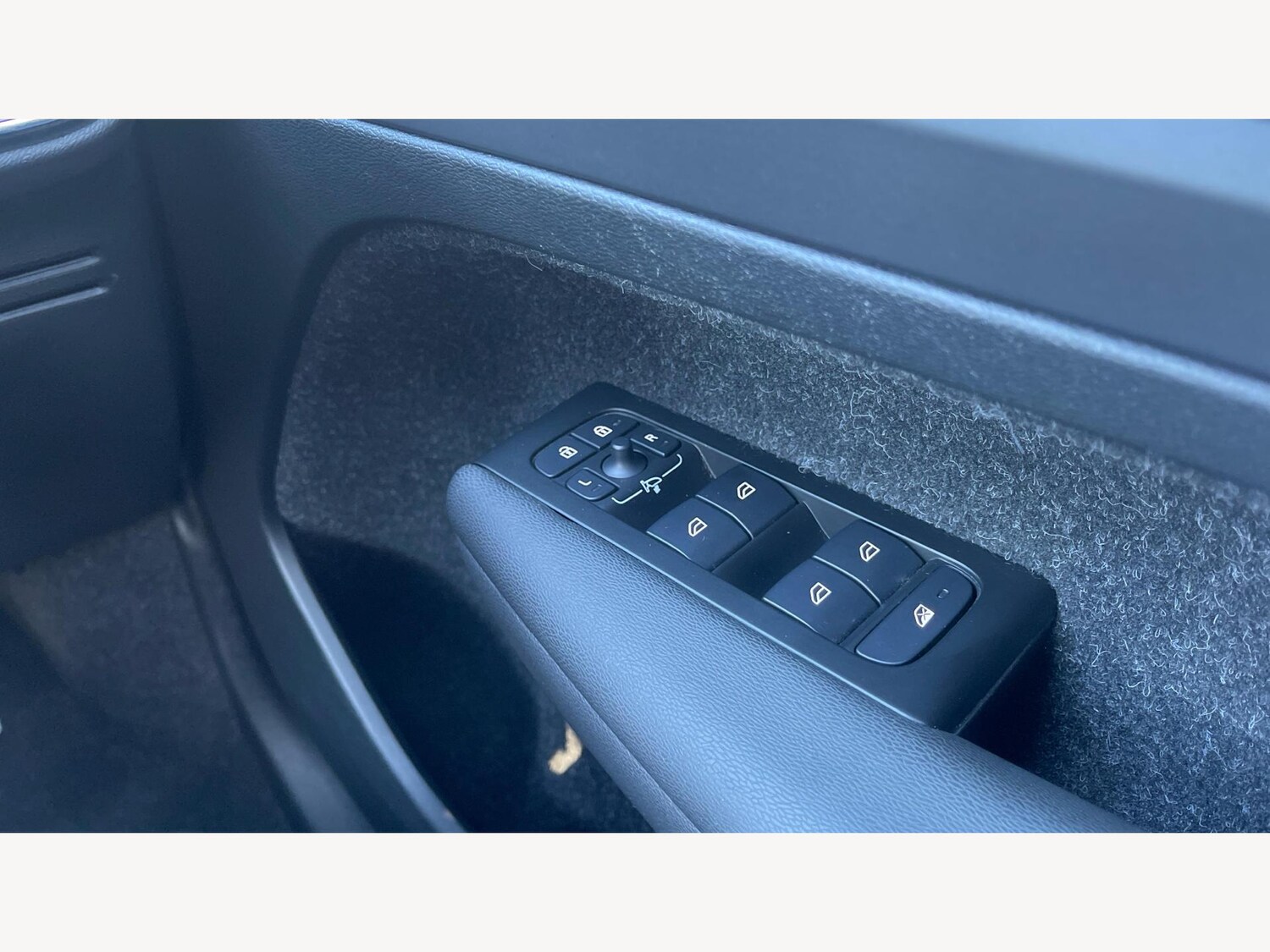 Used Volvo XC40 2021 for sale - 75965391: Photo 27