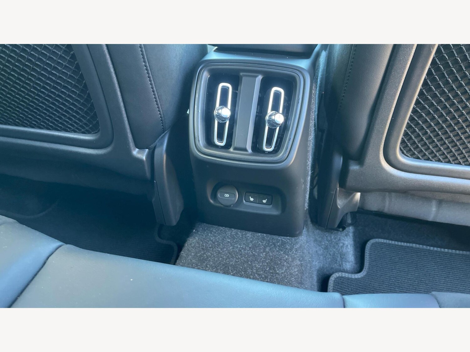 Used Volvo XC40 2021 for sale - 75965391: Photo 28