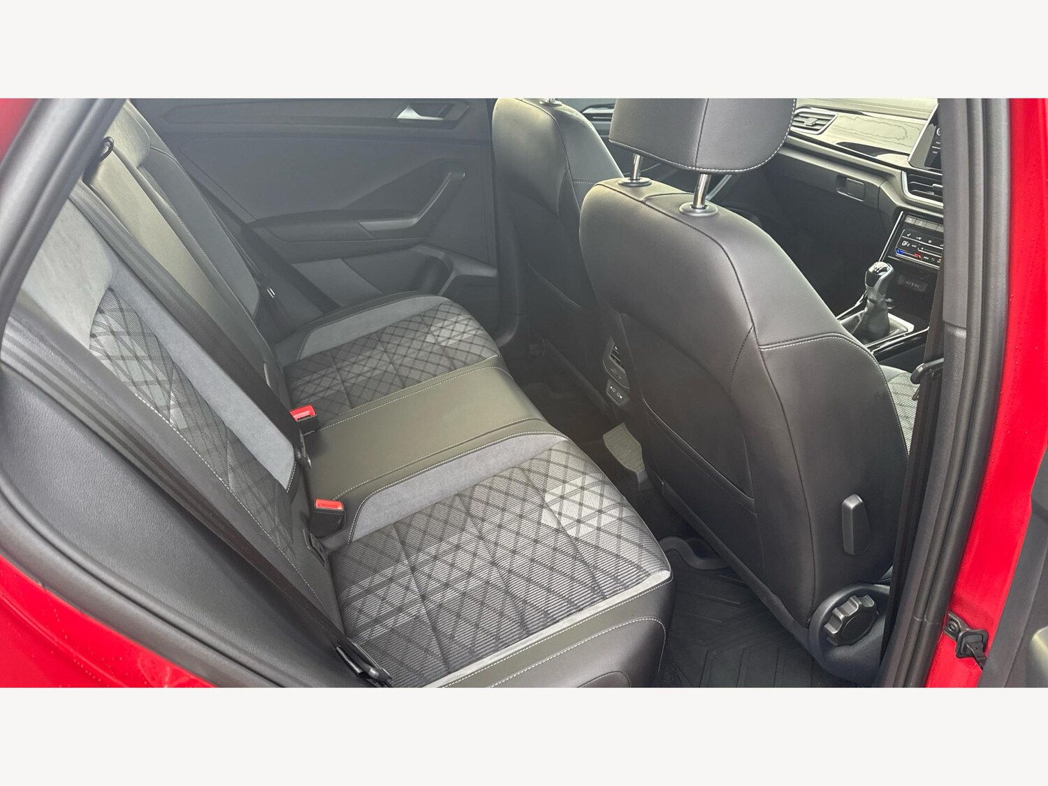 Used Volkswagen T-Roc 2023 for sale - 76550158: Photo 11