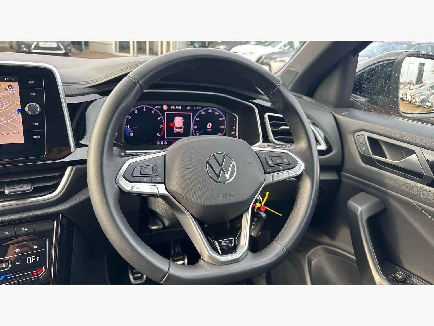 Used Volkswagen T-Roc 2023 for sale - 76550158: Photo 13