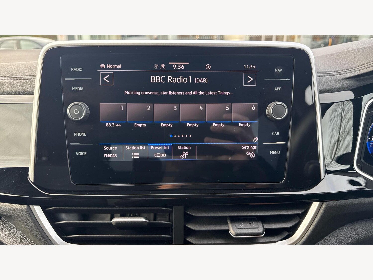 Used Volkswagen T-Roc 2023 for sale - 76550158: Photo 22