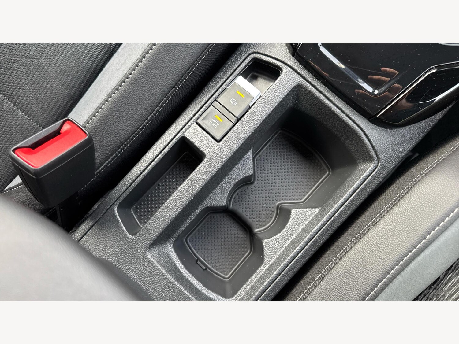 Used Volkswagen T-Roc 2023 for sale - 76550158: Photo 31