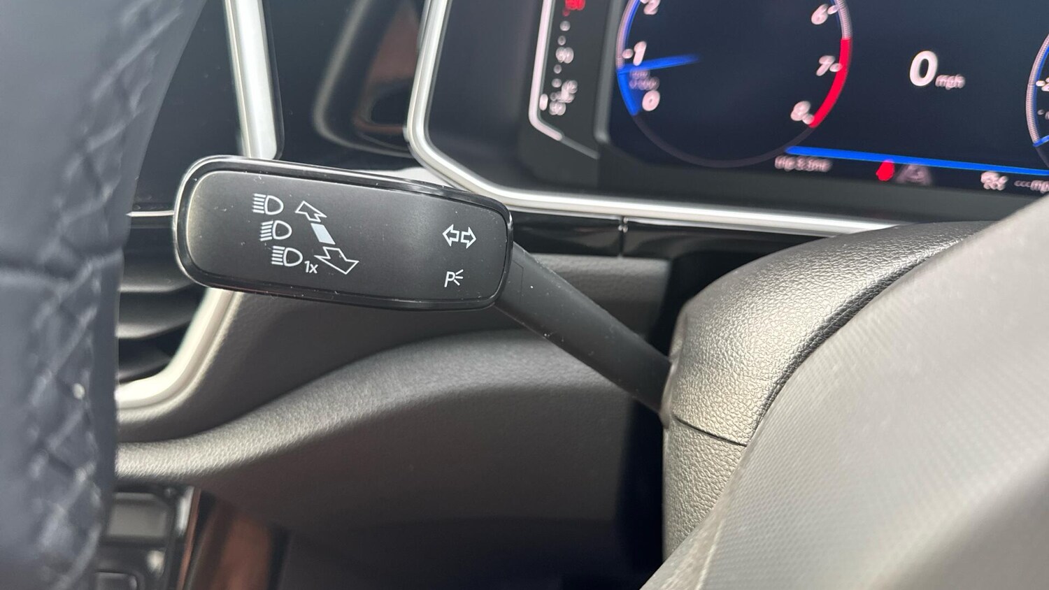 Used Volkswagen T-Roc 2023 for sale - 76550158: Photo 34