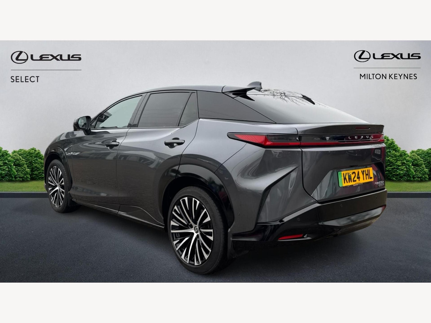 Used Lexus RZ 2024 for sale - 77101652: Photo 2