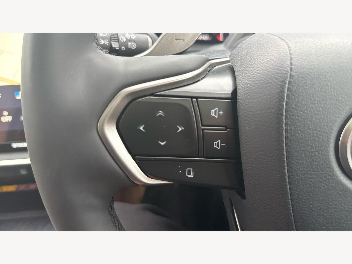 Used Lexus RZ 2024 for sale - 77101652: Photo 24