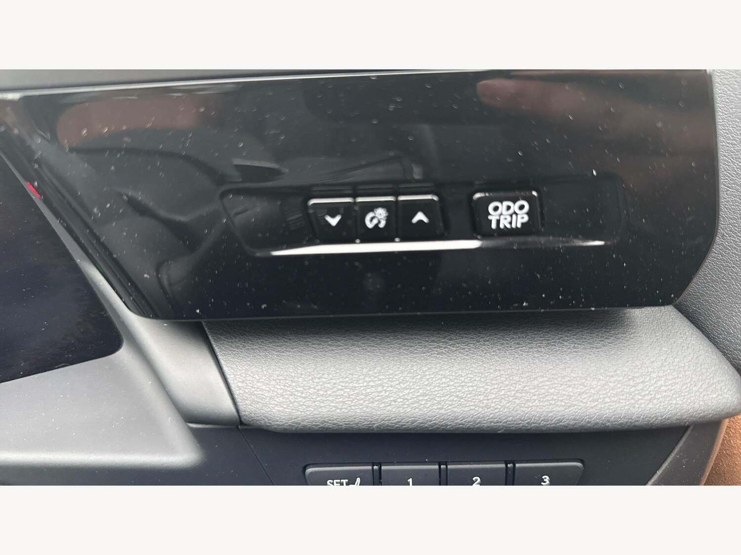 Used Lexus RZ 2024 for sale - 77101652: Photo 27