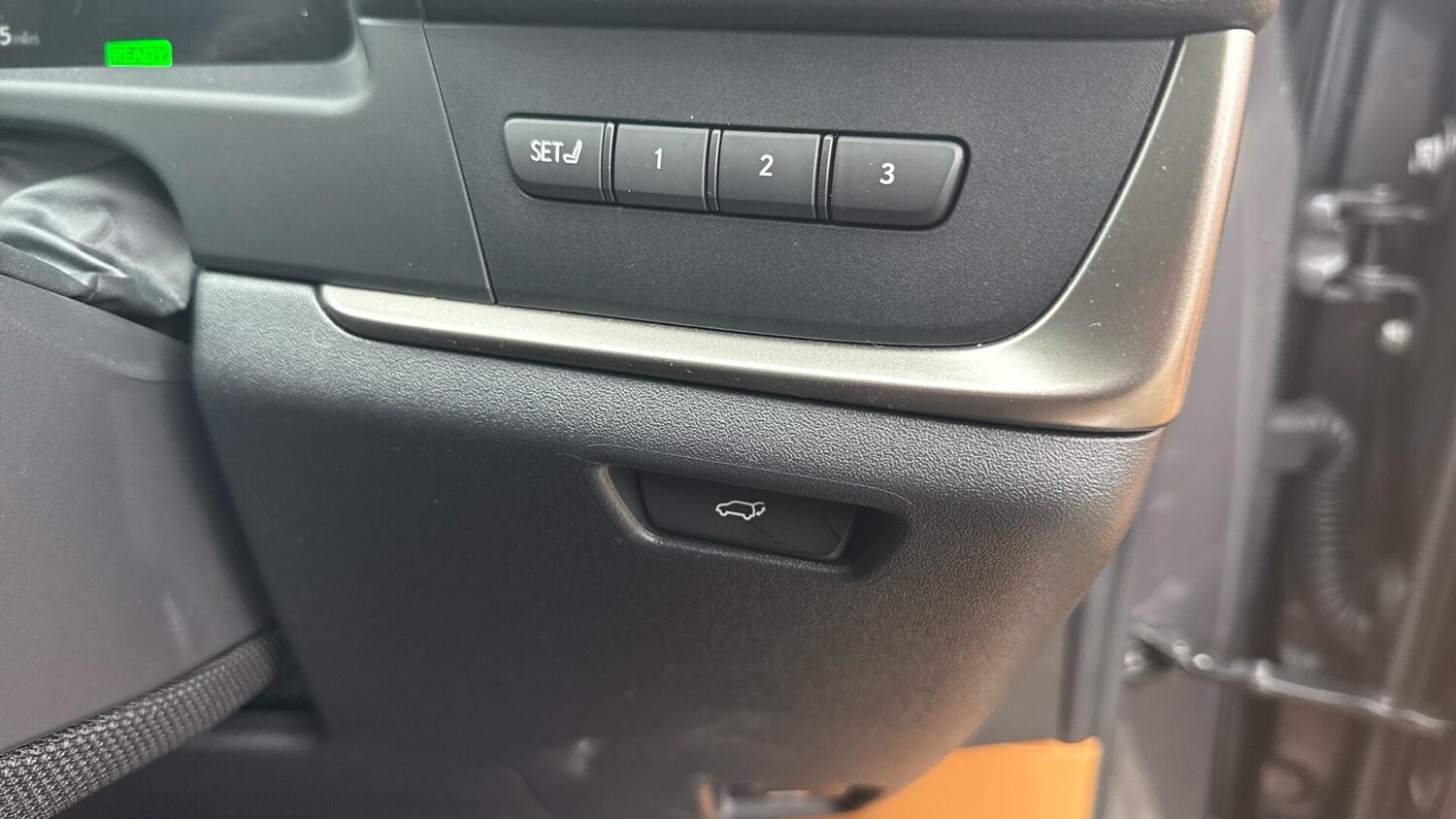 Used Lexus RZ 2024 for sale - 77101652: Photo 32