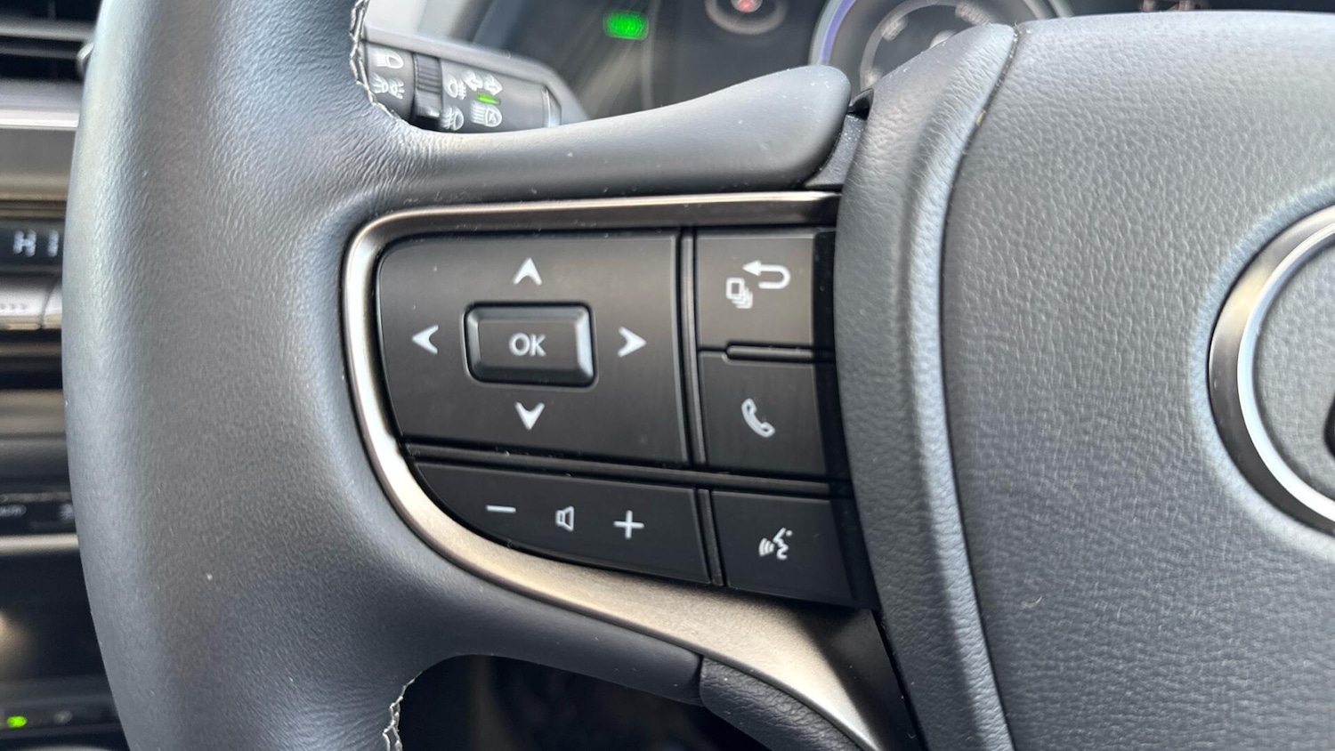 Used Lexus UX 2022 for sale - 77109142: Photo 33