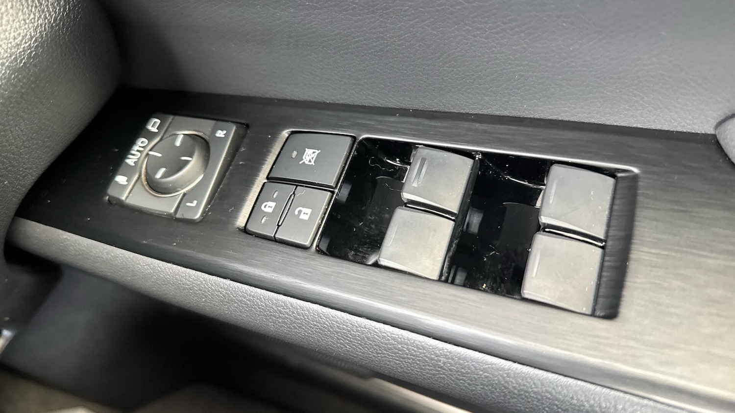 Used Lexus UX 2022 for sale - 77109142: Photo 37