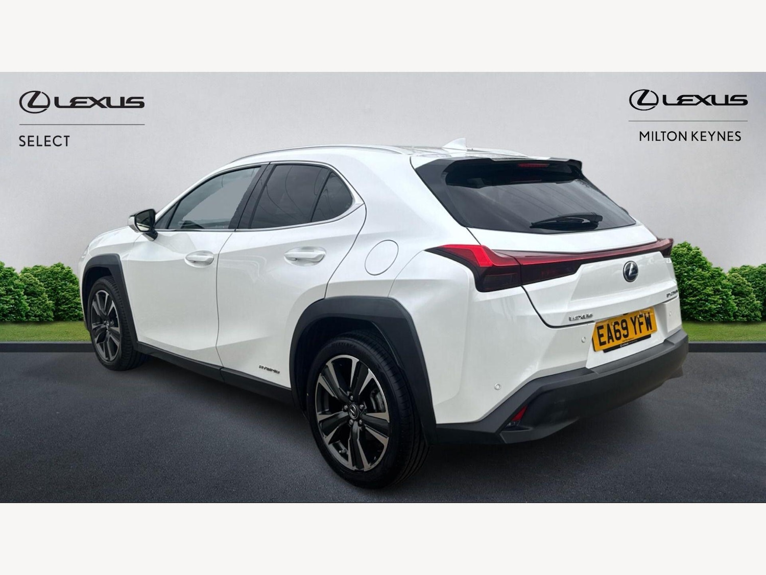 Used Lexus UX 2019 for sale - 78148231: Photo 2