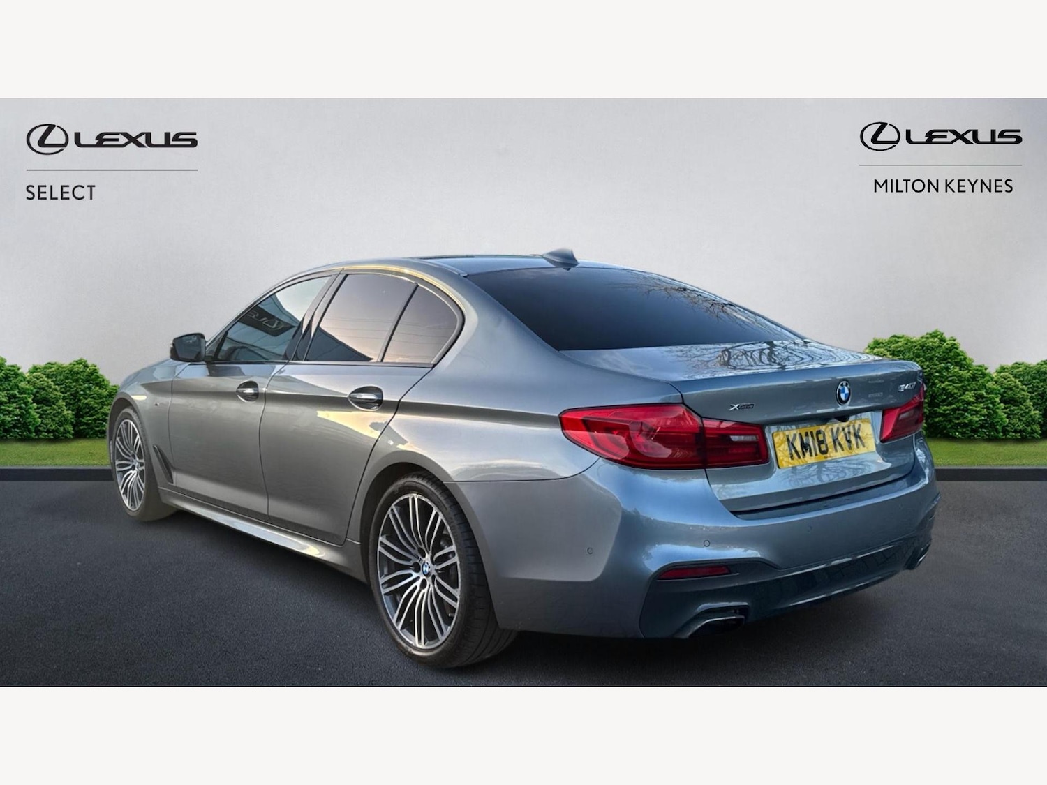 Used BMW 5 Series 2018 for sale - 77091424: Photo 2