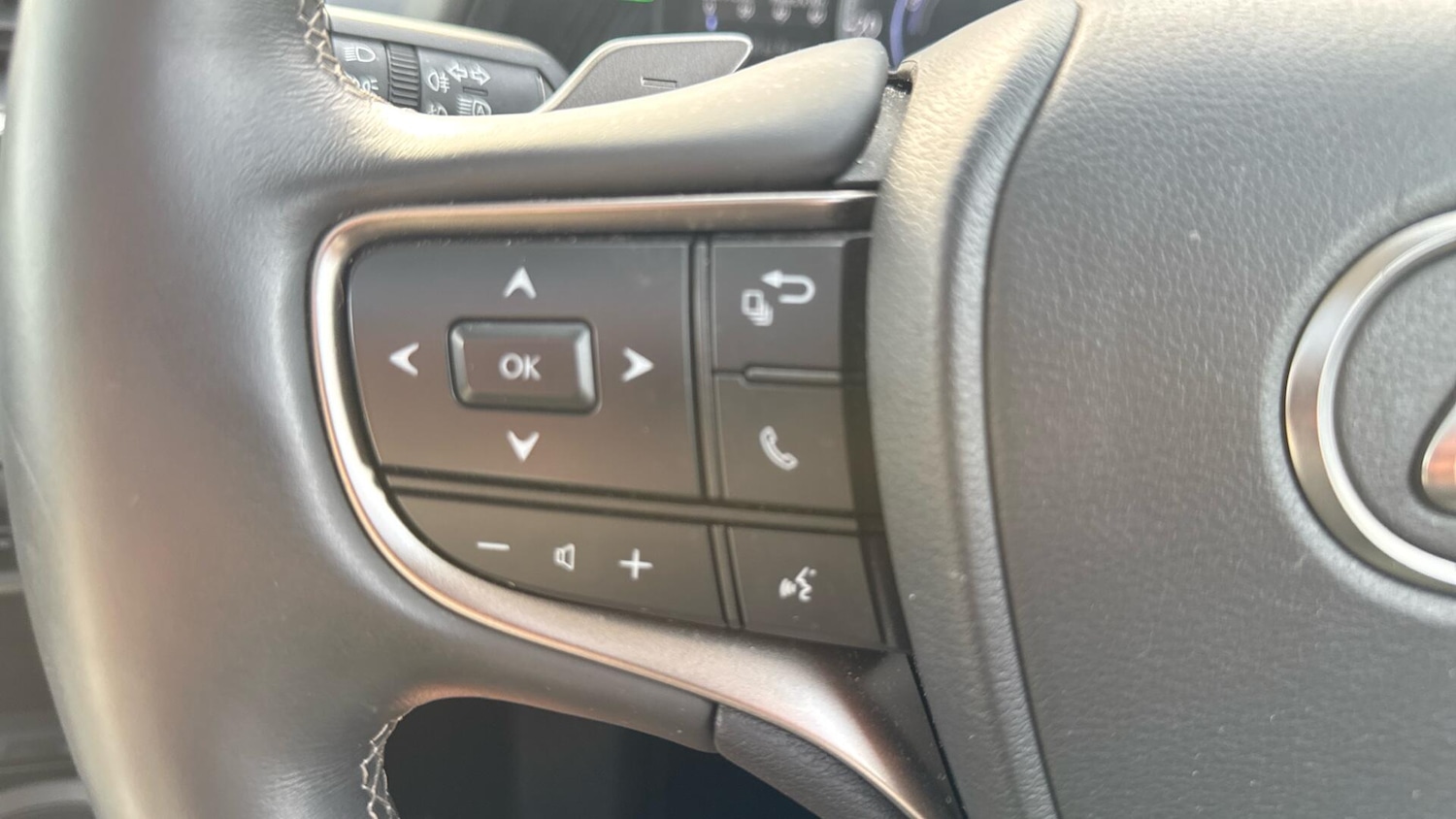 Used Lexus UX 2021 for sale - 77793358: Photo 33