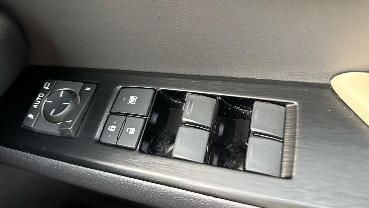 Used Lexus UX 2021 for sale - 77793358: Photo 37