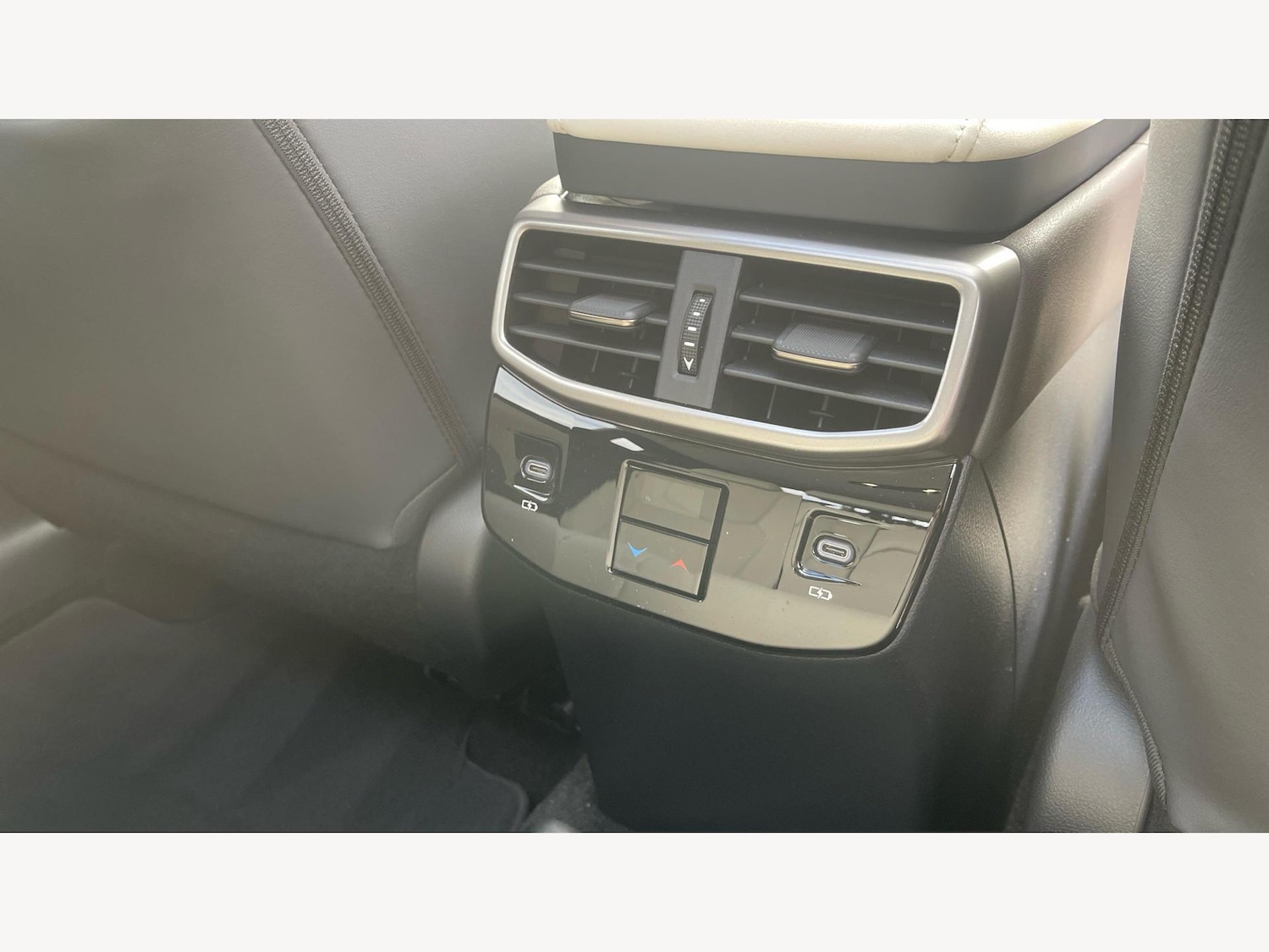 Used Lexus RX 2023 for sale - 76336954: Photo 32