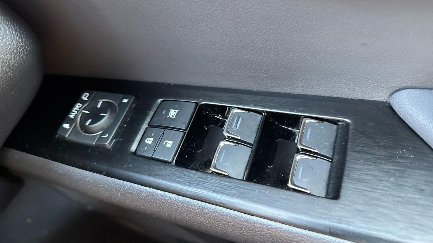 Used Lexus UX 2023 for sale - 76549416: Photo 36