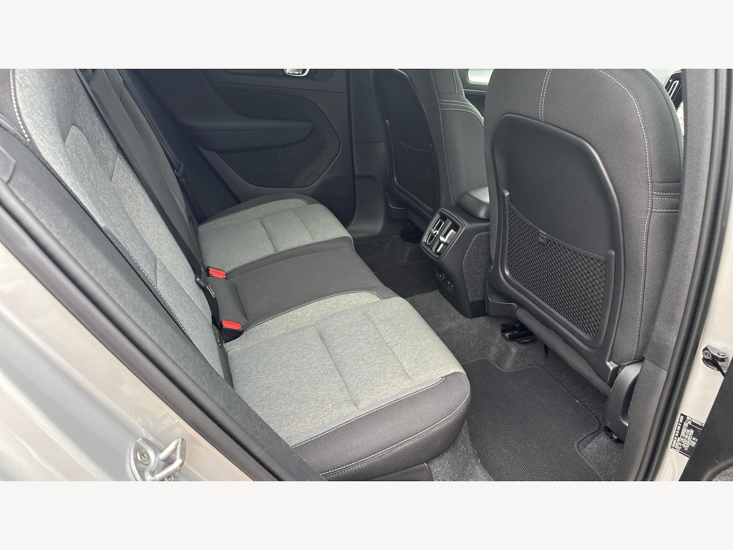 Used Volvo XC40 2023 for sale - 76326659: Photo 11