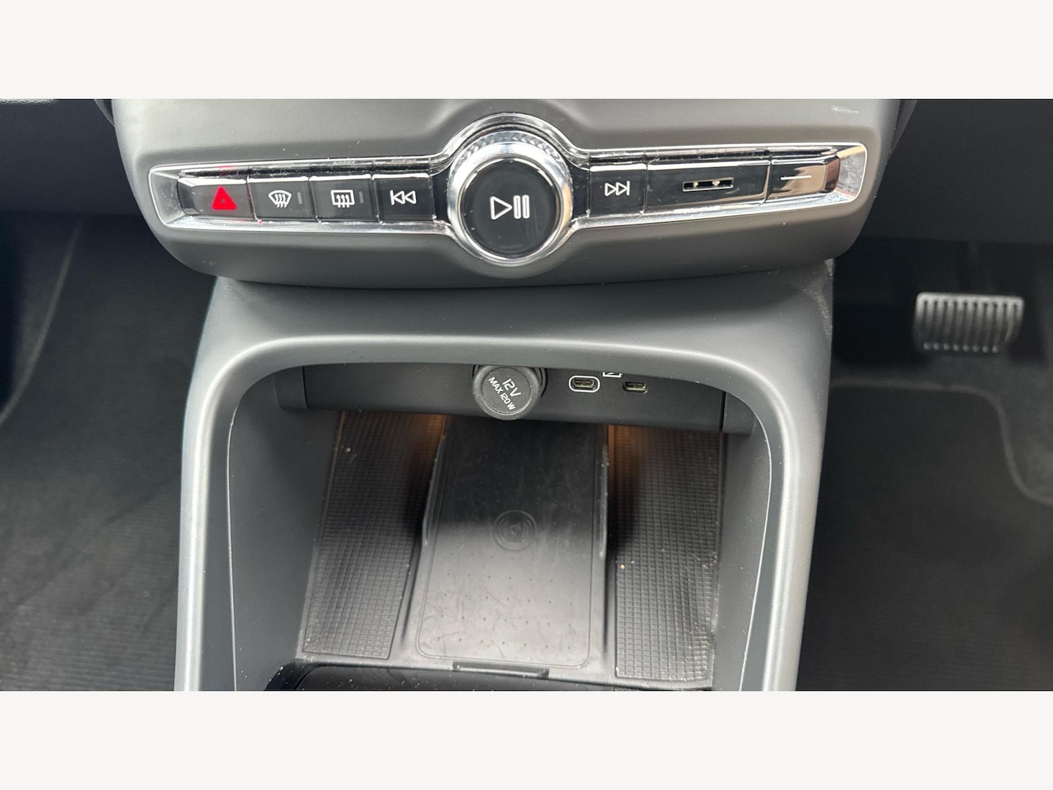 Used Volvo XC40 2023 for sale - 76326659: Photo 28