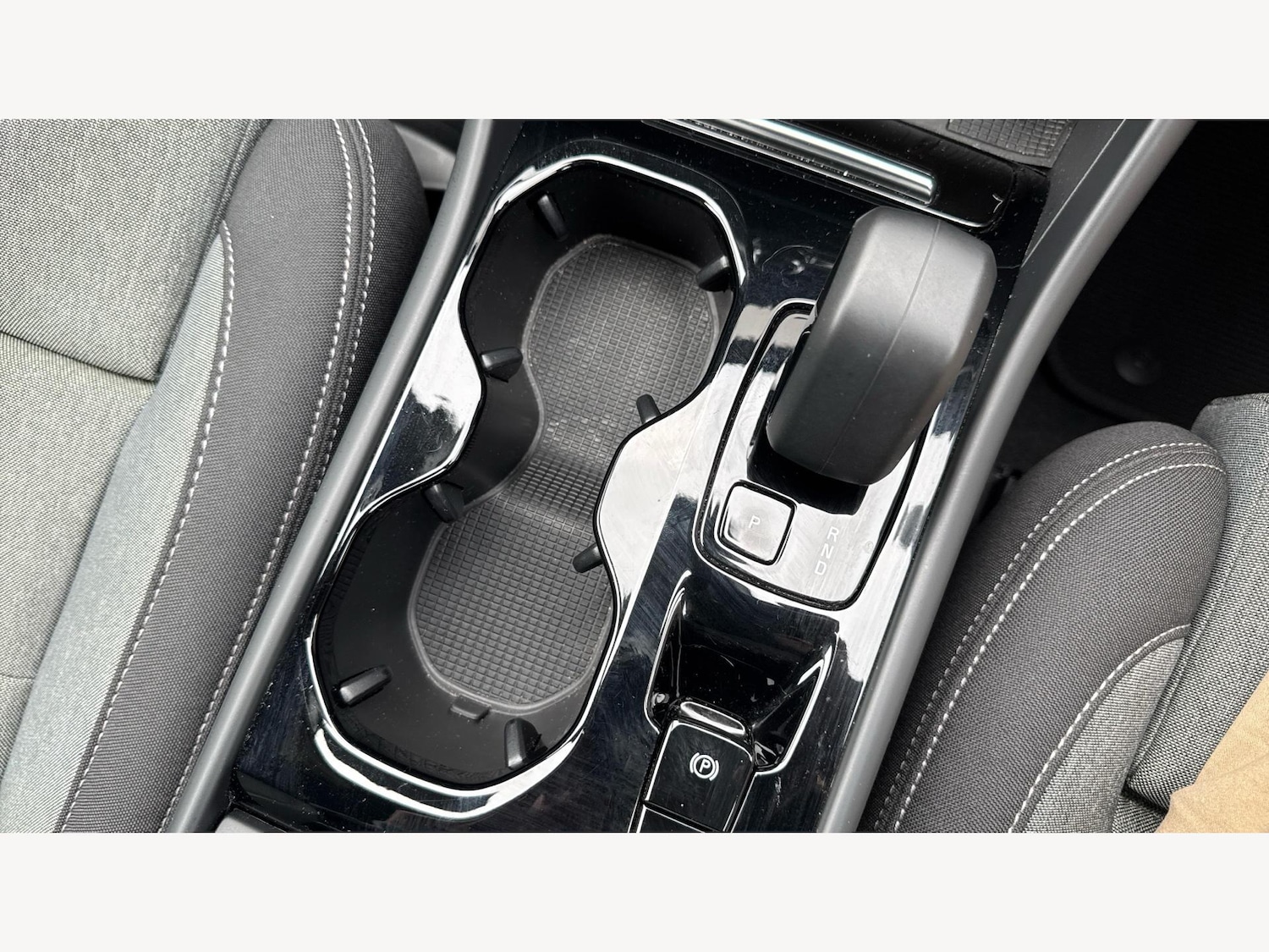 Used Volvo XC40 2023 for sale - 76326659: Photo 29