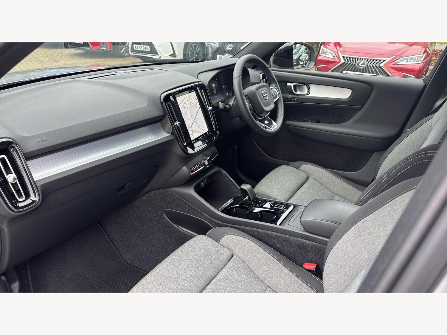 Used Volvo XC40 2023 for sale - 76326659: Photo 8