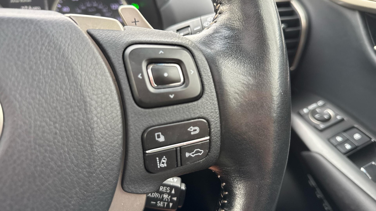 Used Lexus NX 2019 for sale - 76572333: Photo 35