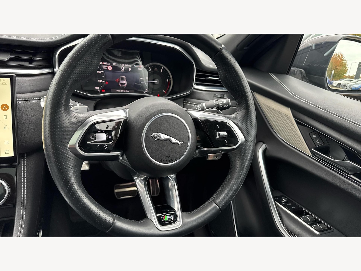 Used Jaguar F-Pace 2023 for sale - 76269980: Photo 13