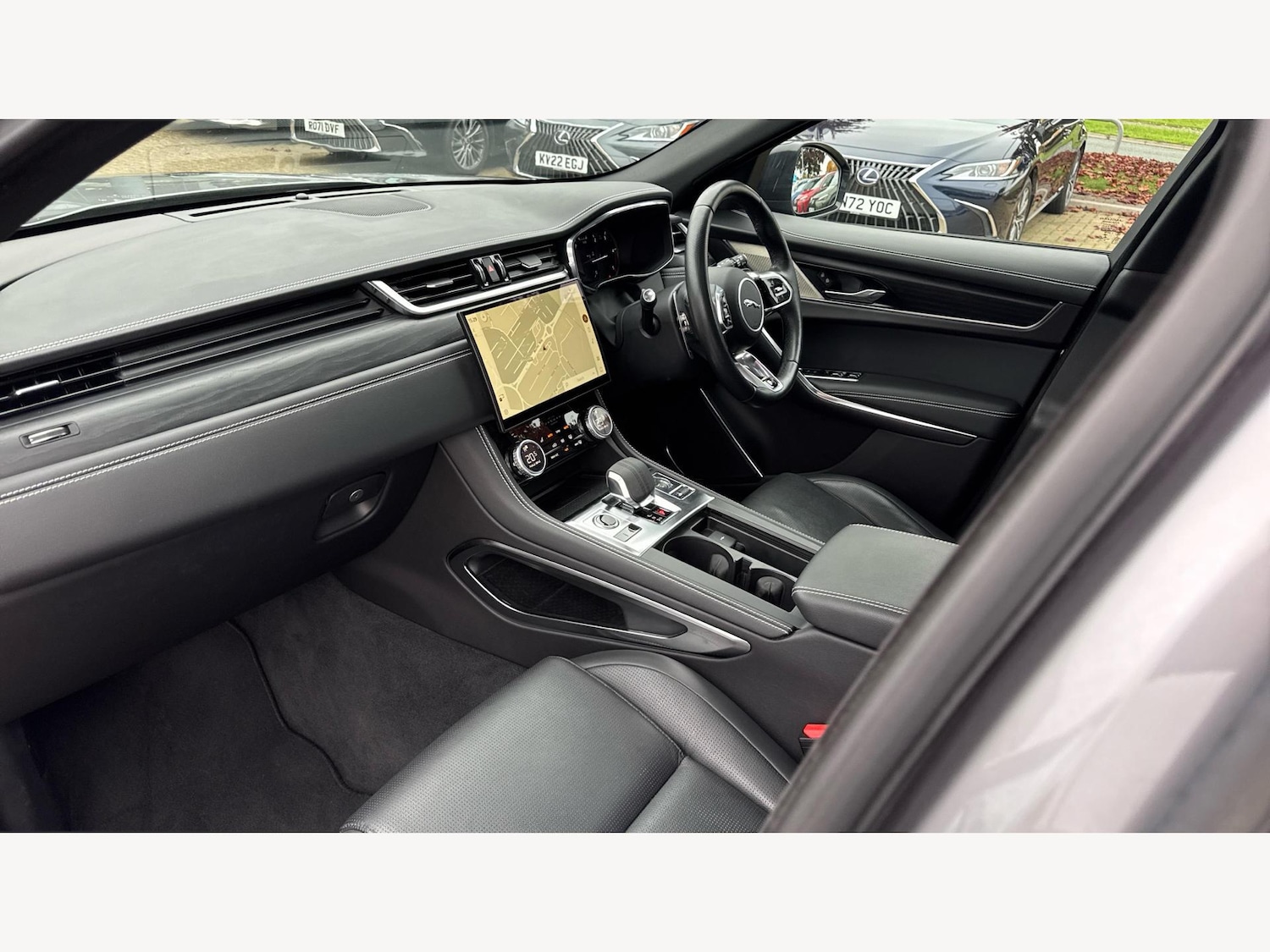 Used Jaguar F-Pace 2023 for sale - 76269980: Photo 8
